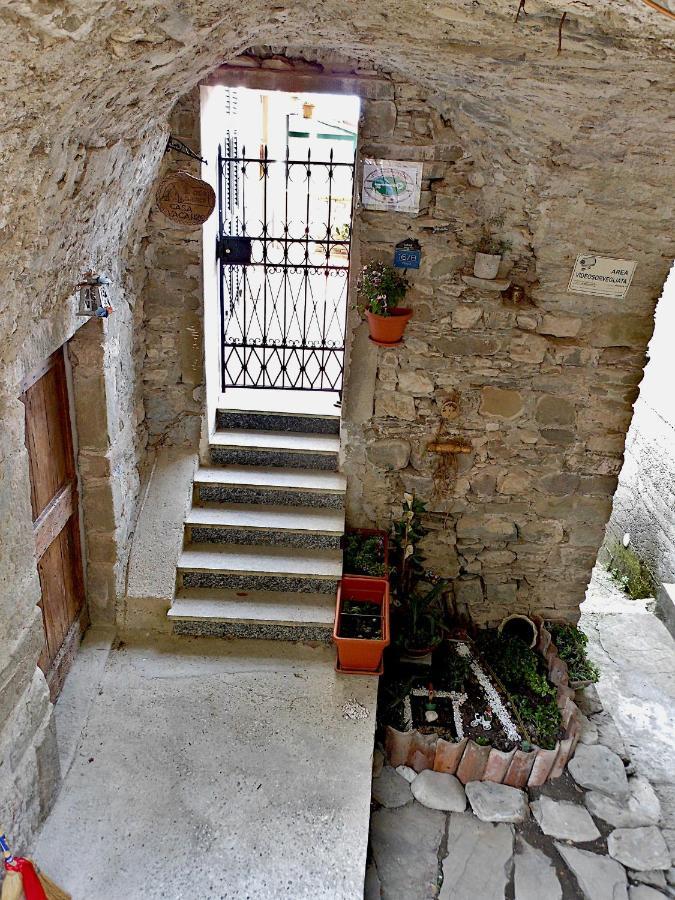 Il Nido Magico Incanto E Magia Nel Borgo Antico Calice al Cornoviglio Dış mekan fotoğraf